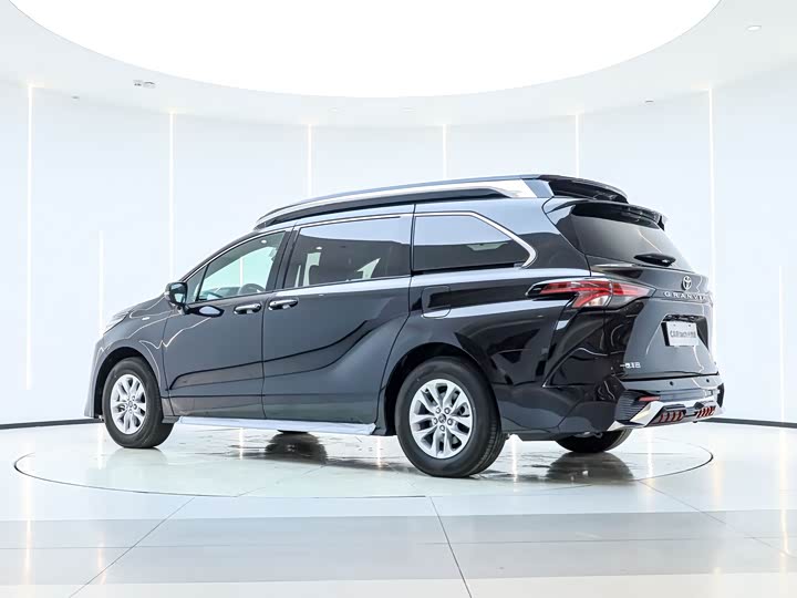 Toyota Granvia 2026 2026款 2.5L混动 舒适版