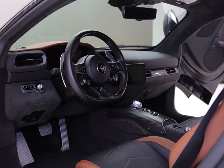 Maserati MC20 2023 2023款 3.0T 标准版