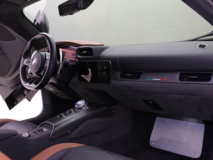 Maserati MC20 2023 2023款 3.0T 标准版