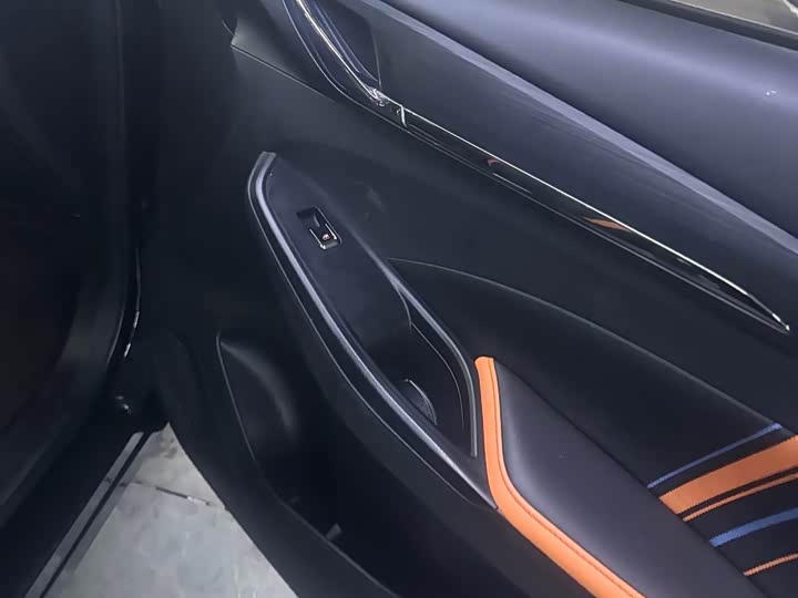 Changan Oshan X5 2022 2022款 运动版 1.5T DCT飓风音速