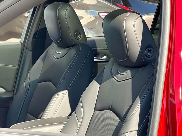 Cadillac XT4 2024 2024款 28T 两驱尊贵型