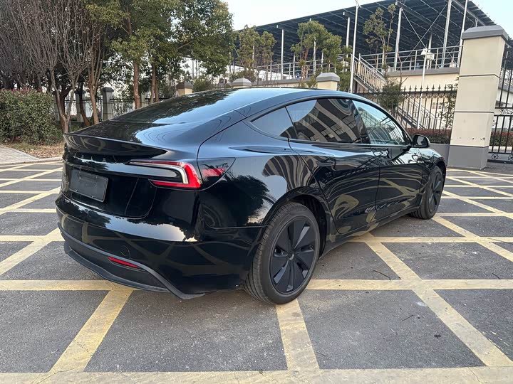 Tesla Model 3 2025 2025款 后轮驱动版