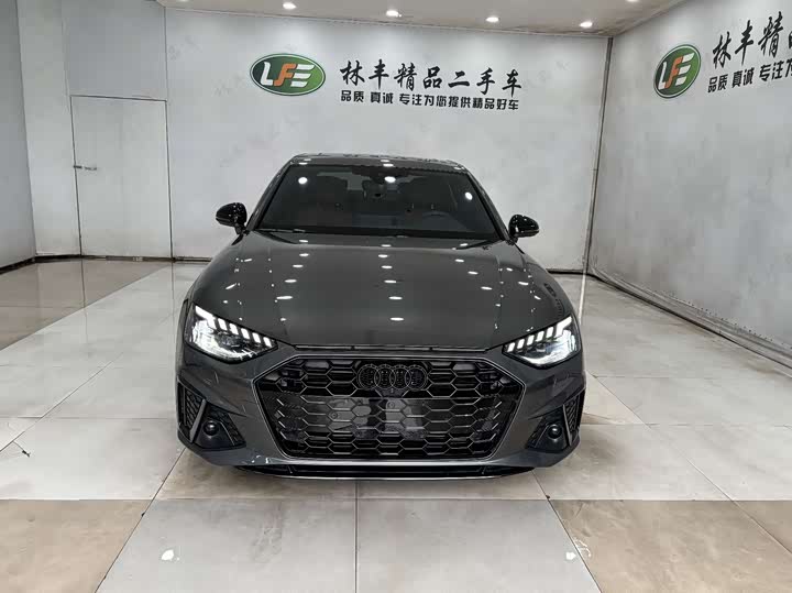 Audi A4L 2025 2025款 200万辆悦享版 40 TFSI 豪华动感型 B&O 星夜版