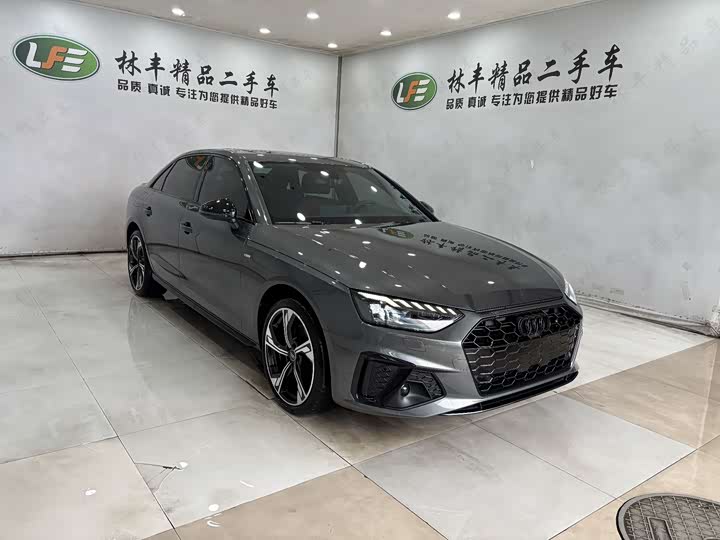 Audi A4L 2025 2025款 200万辆悦享版 40 TFSI 豪华动感型 B&O 星夜版