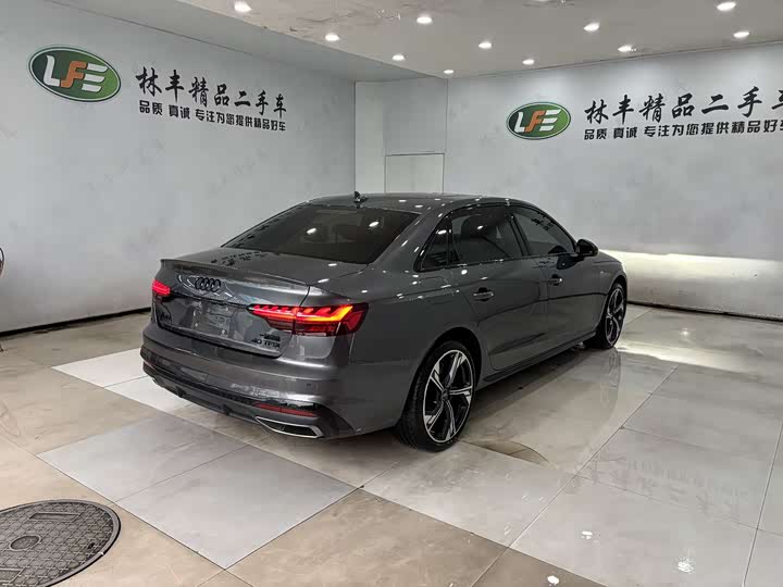 Audi A4L 2025 2025款 200万辆悦享版 40 TFSI 豪华动感型 B&O 星夜版