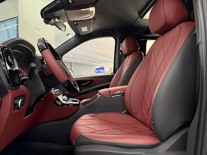 Mercedes-Benz Vito 2024 2024款 2.0T 精英版 7座