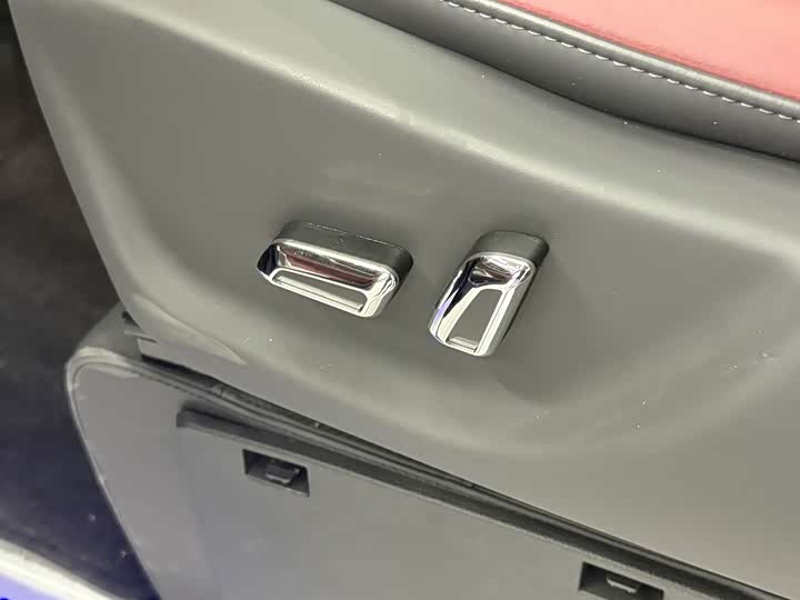 Mercedes-Benz Vito 2024 2024款 2.0T 精英版 7座