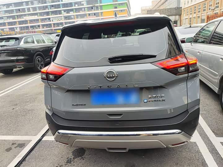 Nissan X-Trail 2023 2023款 e-POWER 超混双电机四驱至尊版