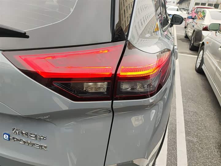 Nissan X-Trail 2023 2023款 e-POWER 超混双电机四驱至尊版