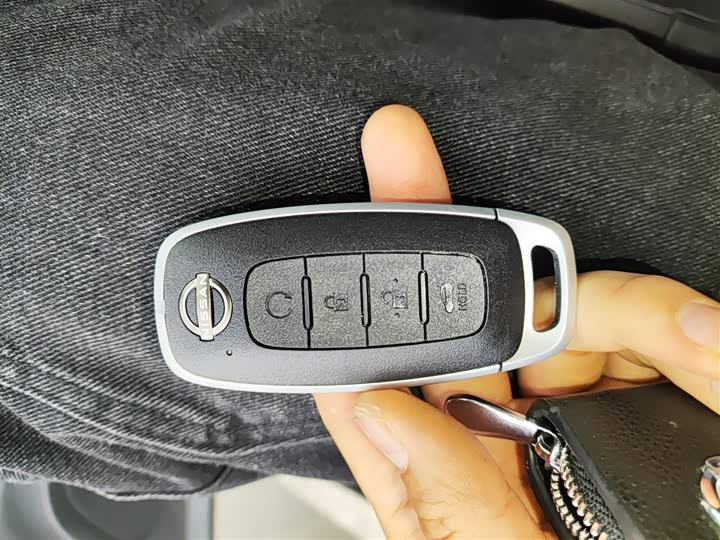 Nissan X-Trail 2023 2023款 e-POWER 超混双电机四驱至尊版