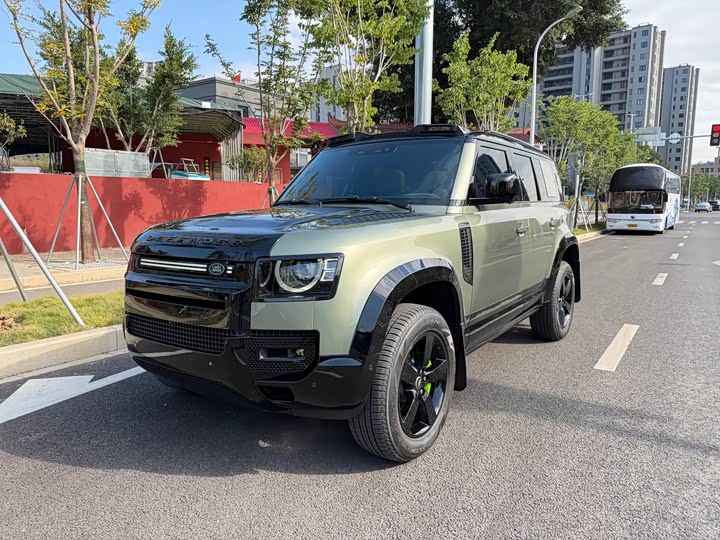 Land Rover Defender 2025 2025款 110 3.0T P400 X-Dynamic HSE