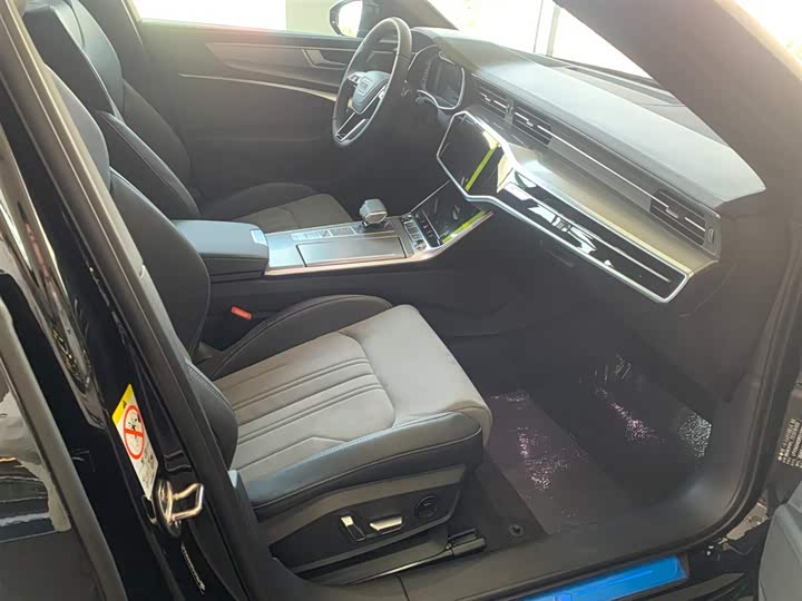 Audi A6L 2024 2024款 45 TFSI 臻选动感型