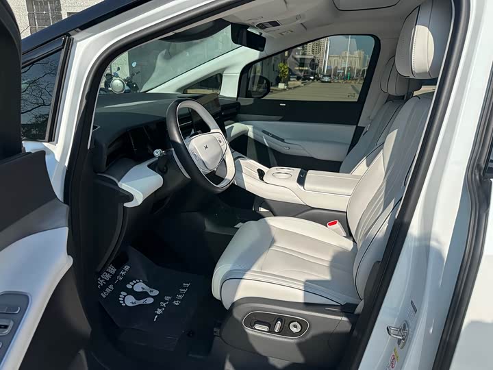 XPeng X9 2025 2025款 纯电 650长续航 Max