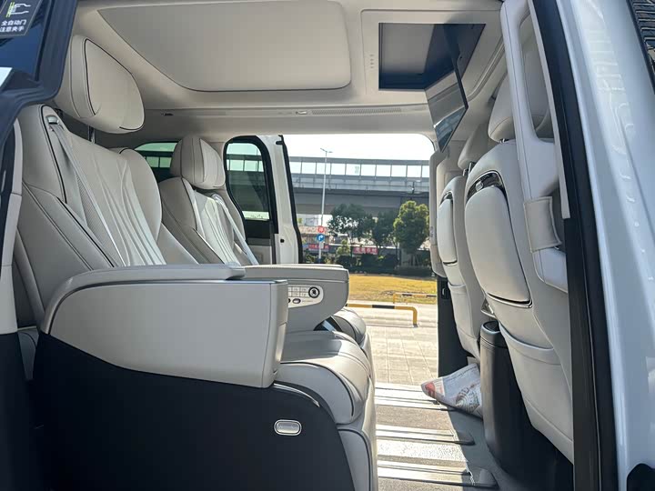 XPeng X9 2025 2025款 纯电 650长续航 Max