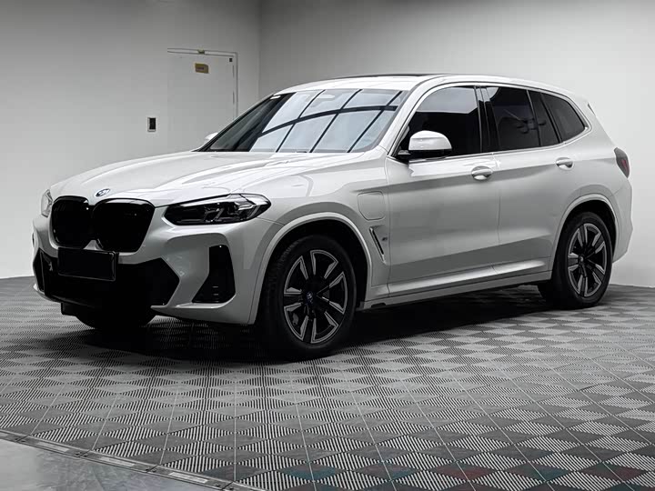 2024 BMW iX3