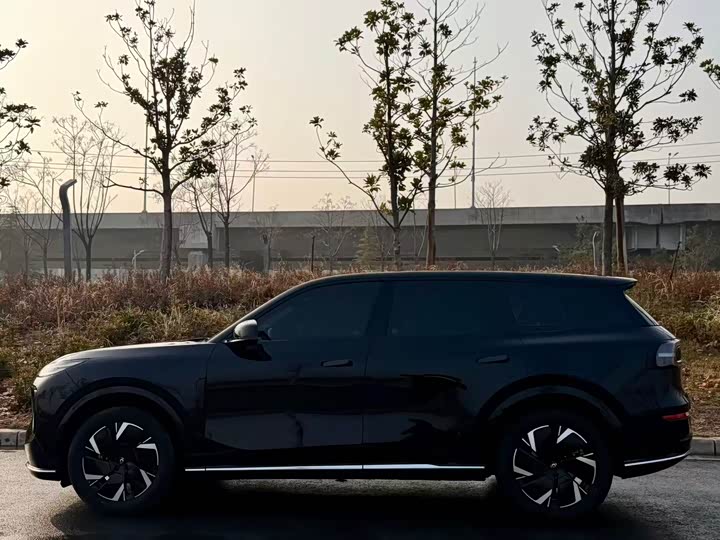 Changan Qiyuan (Nevo) Q07 2025 2025款 215尊荣型