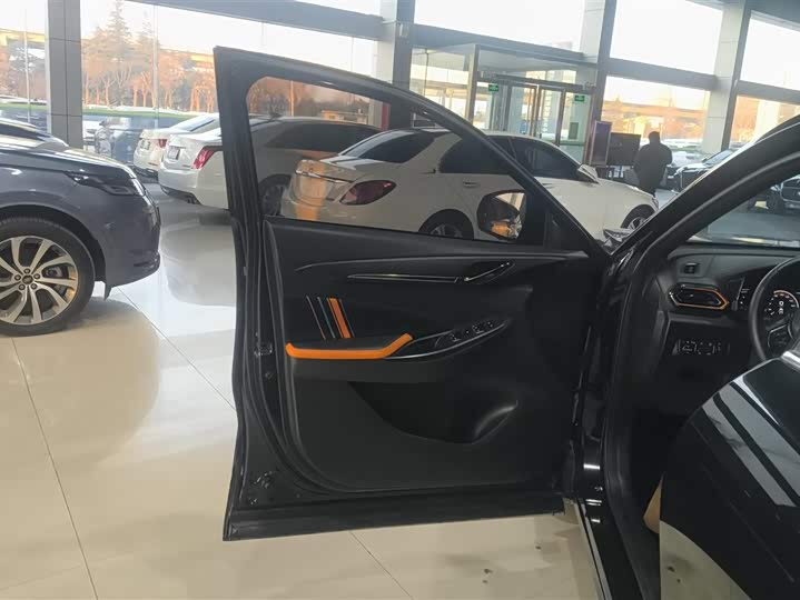 Changan Oshan X5 2022 2022款 运动版 1.5T DCT飓风音速