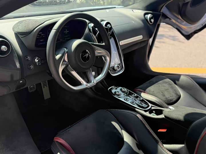 McLaren GT 2023 2023款 4.0T 标准型