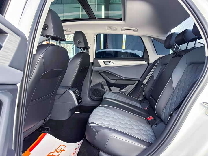 Volkswagen Sagitar L 2025 2025款 改款二 300TSI DSG超越版