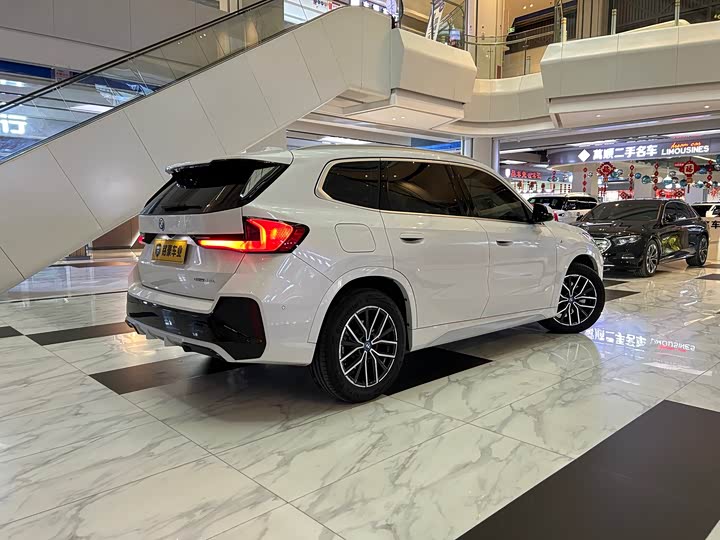 BMW iX1 2025 2025款 eDrive25L M运动套装