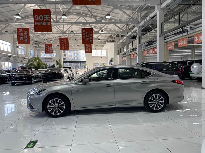 Lexus ES 2025 2025款 200 臻享版
