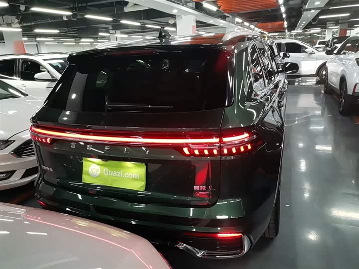 Geely Monjaro 2025 2025款 东方曜 2.0TD 自动四驱望月版