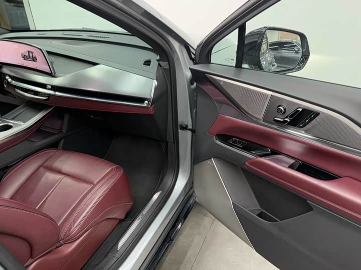 Cadillac XT5 2025 2025款 2.0T 铂金型