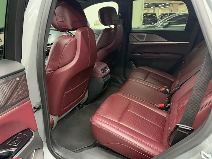 Cadillac XT5 2025 2025款 2.0T 铂金型
