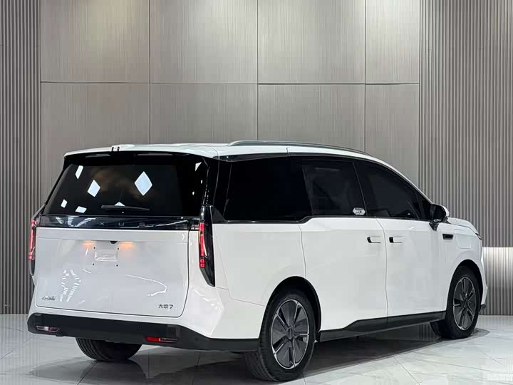 Maxus Mifa 7 2024 2024款 527km 森林长续航版