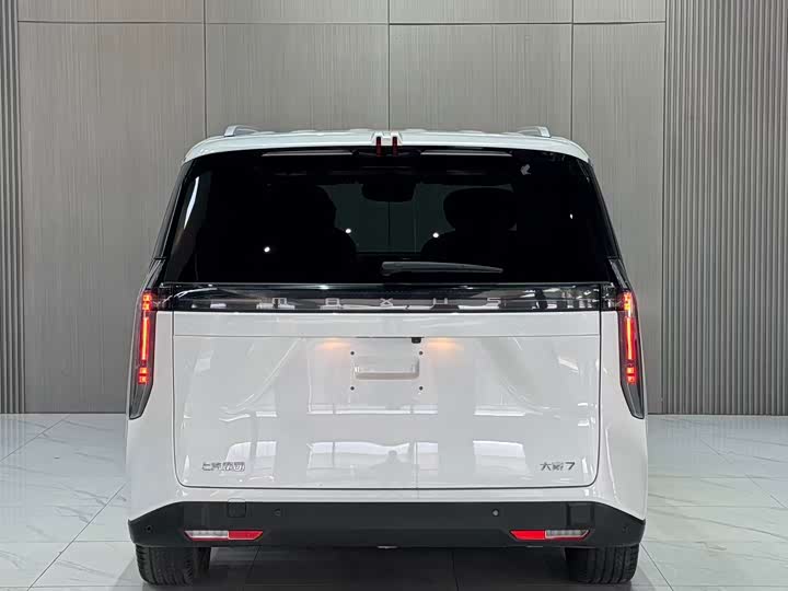 Maxus Mifa 7 2024 2024款 527km 森林长续航版