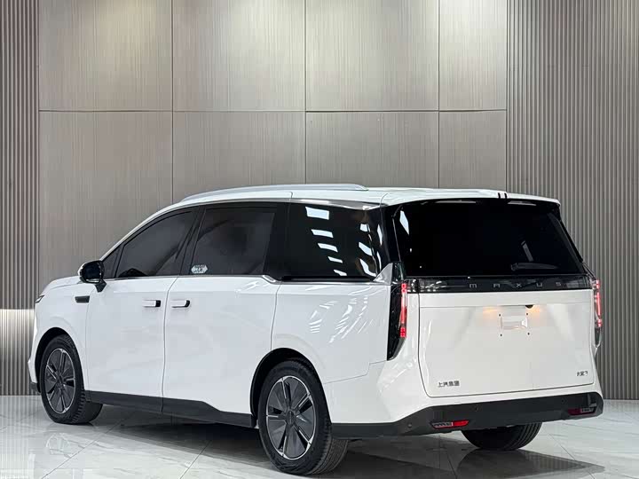 Maxus Mifa 7 2024 2024款 527km 森林长续航版