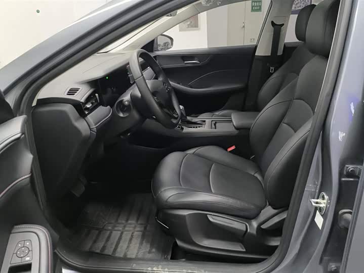 Roewe i5 2023 2023款 1.5L CVT尊荣版