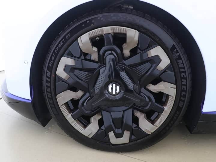 HiPhi Z 2023 2023款 五座版