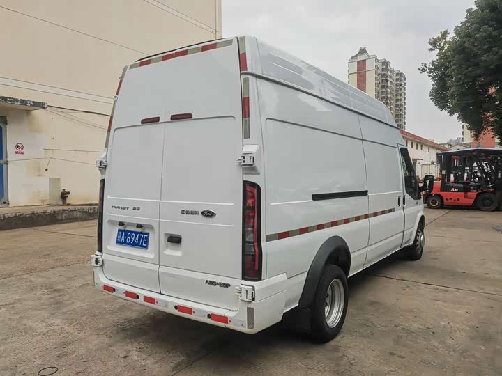 Ford Transit New 2022 2022款 2.2T手动物流车Pro中轴7座中高顶