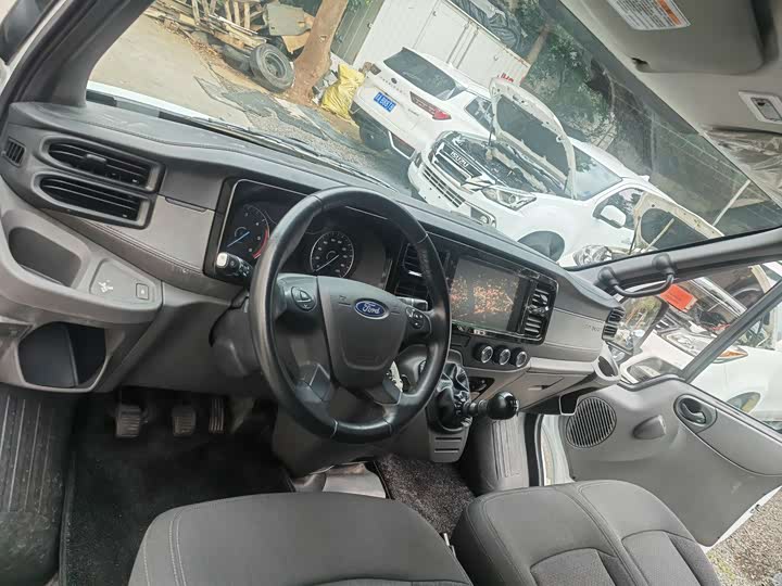 Ford Transit New 2022 2022款 2.2T手动物流车Pro中轴7座中高顶