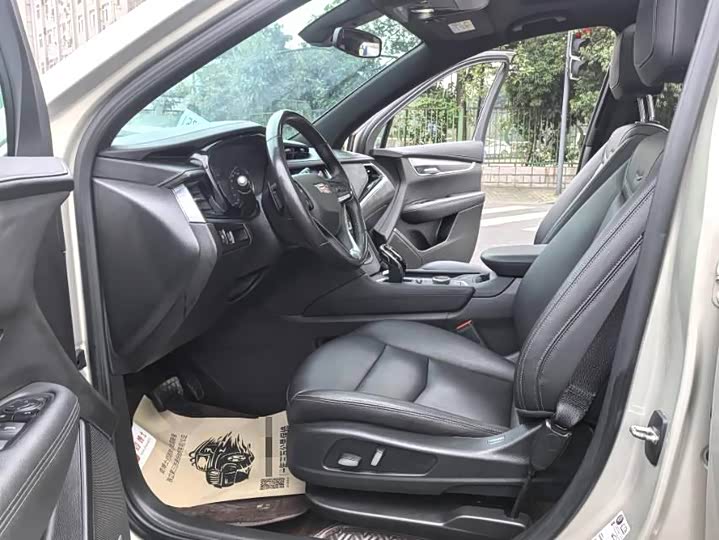 Cadillac XT6 2022 2022款 2.0T 六座四驱豪华型