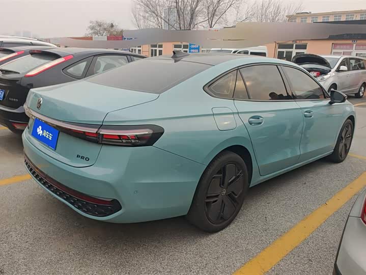 Volkswagen Passat 2025 2025款 Pro 380TSI 星空龙尊版