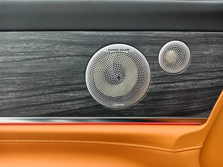 Aito M9 2025 2025款 增程 Ultra版 52kWh 6座版