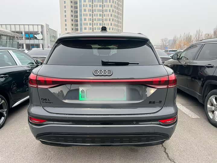 Audi Q6L e-tron 2026 2026款 首发领航版