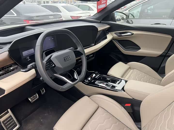 Audi Q6L e-tron 2026 2026款 首发领航版