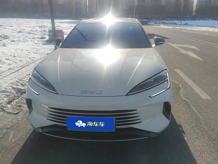 BYD Seal 07 DM-i Hybrid 2025 2025款 智驾版 DM-i 1.5L 125km 尊贵型