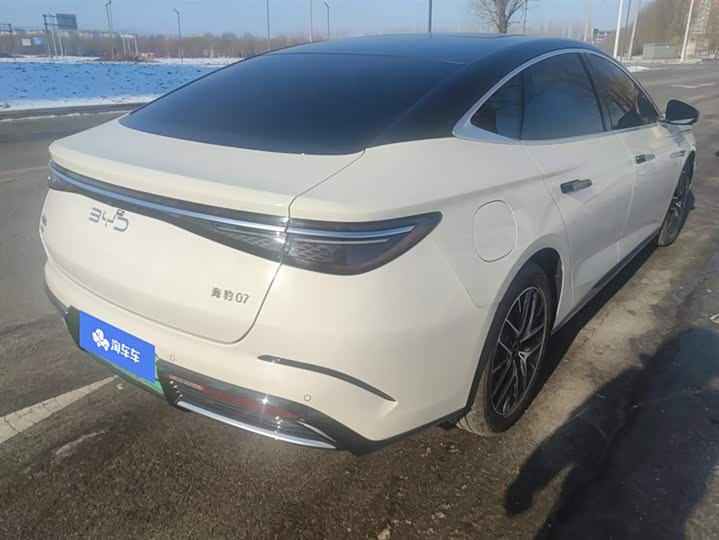 BYD Seal 07 DM-i Hybrid 2025 2025款 智驾版 DM-i 1.5L 125km 尊贵型