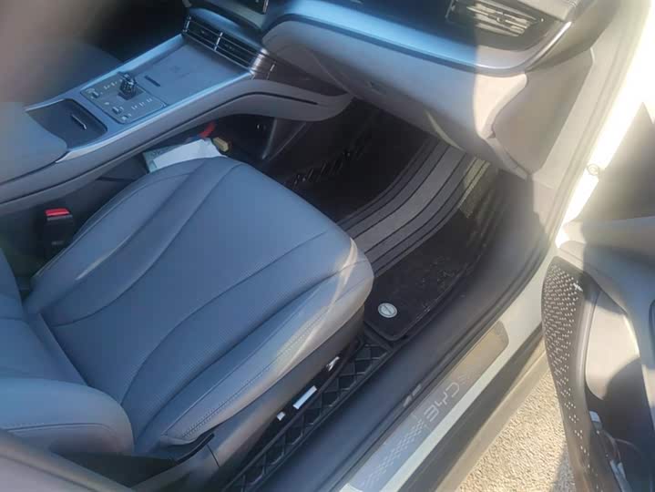 BYD Seal 07 DM-i Hybrid 2025 2025款 智驾版 DM-i 1.5L 125km 尊贵型