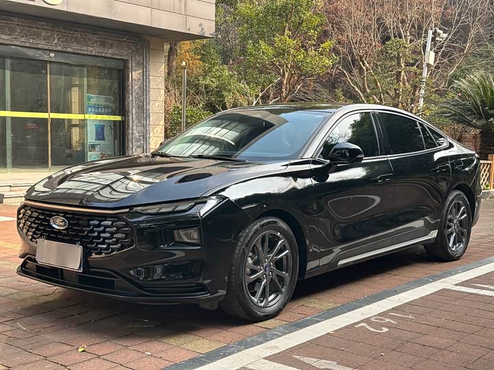 Ford Mondeo 2025 2025款 2.0T EcoBoost 豪华型