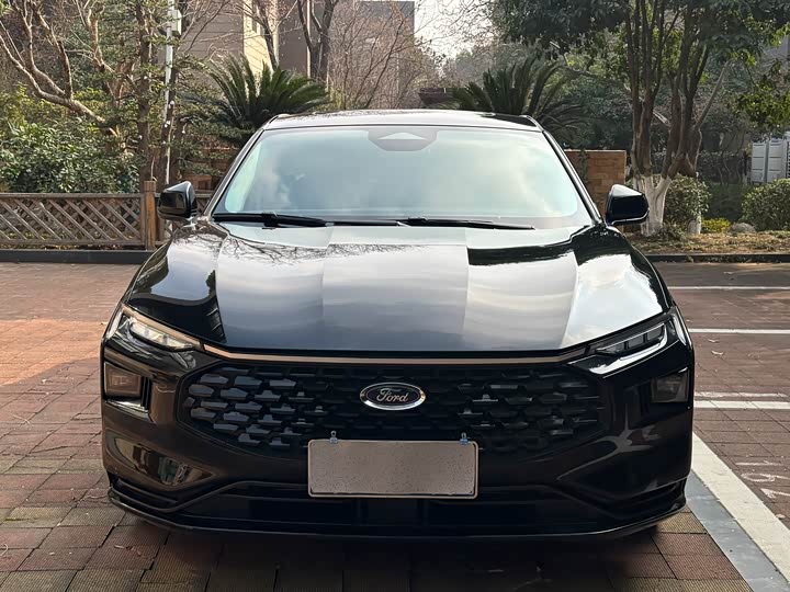 Ford Mondeo 2025 2025款 2.0T EcoBoost 豪华型