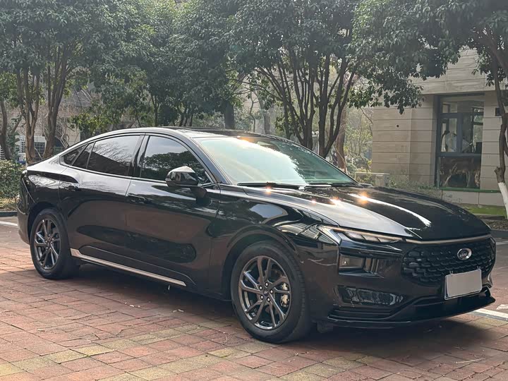 Ford Mondeo 2025 2025款 2.0T EcoBoost 豪华型