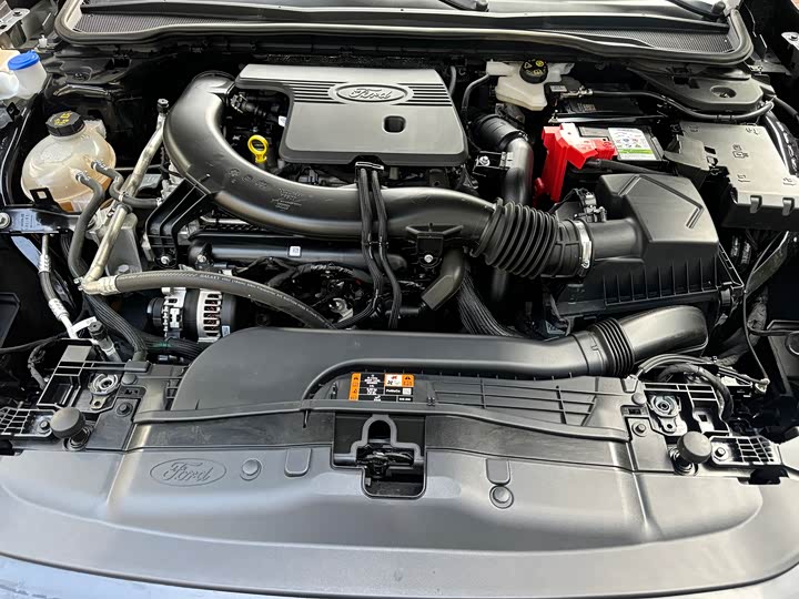 Ford Mondeo 2025 2025款 2.0T EcoBoost 豪华型