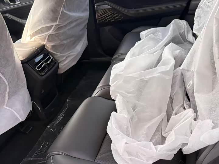 Changan UNI-K 2024 2024款 2.0T 两驱悦尚型