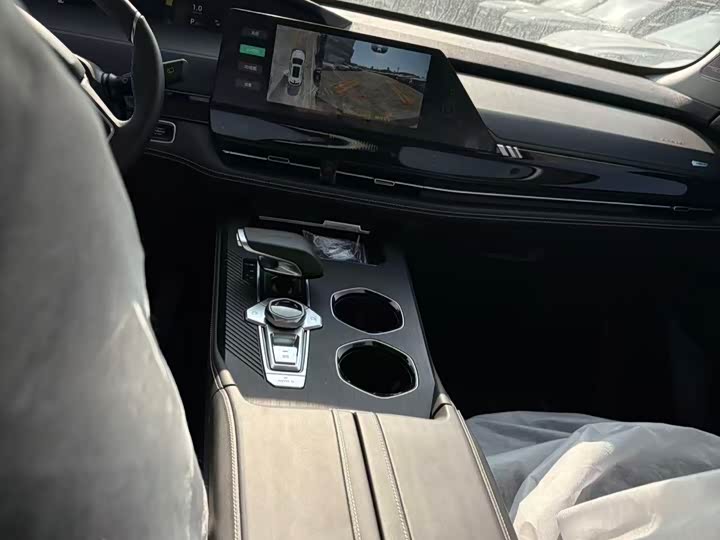 Changan UNI-K 2024 2024款 2.0T 两驱悦尚型