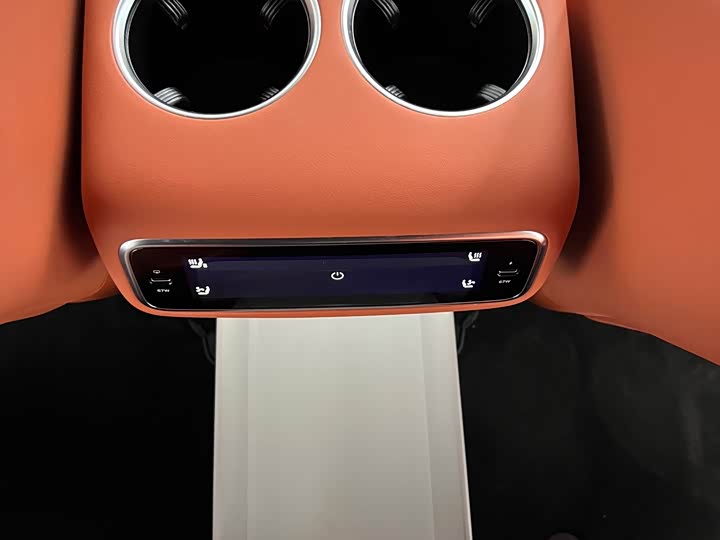 LiXiang L8 2025 2025款 Ultra 智能焕新版